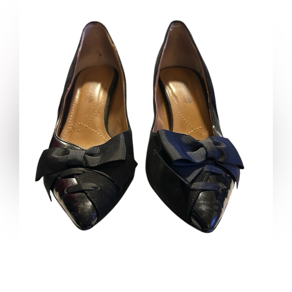 J. Renee Black Patent Leather & Suede Pumps with Lace Bow Details Size 7 - Picture 2 of 8